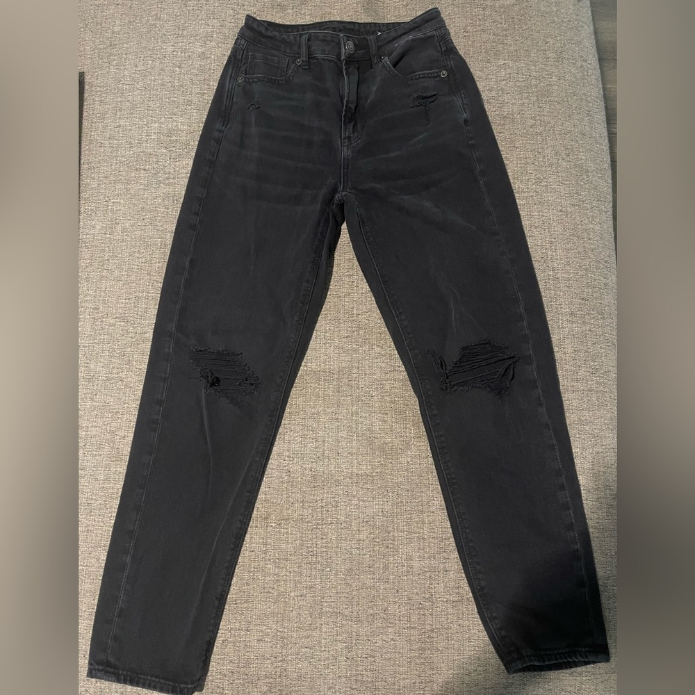 American Eagle high waisted mom jeans